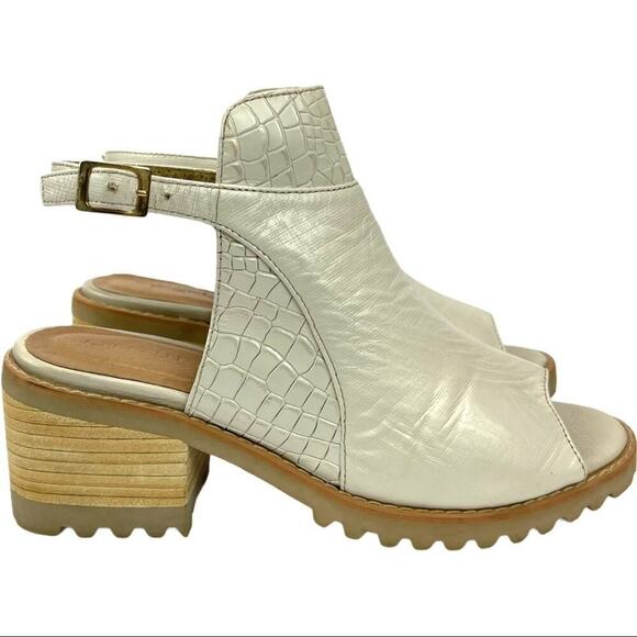 Fucsia Mania Leather Y2K Block Heel Sandals Sz 7 - Picture 2 of 13